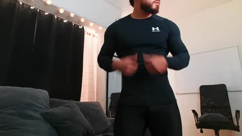 Bradley Martinez online show from December 2024 07:22:01 PM