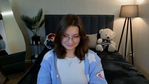 Snapshot of briarwynn chatting on November 2025 10:52:02 PM briarwynn online show from November 2025 10:52:02 PM