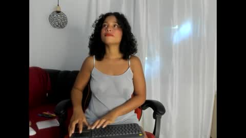 Snapshot of brownvelvet_ chatting on November 2025 04:47:01 PM brownvelvet_ online show from November 2025 04:47:01 PM