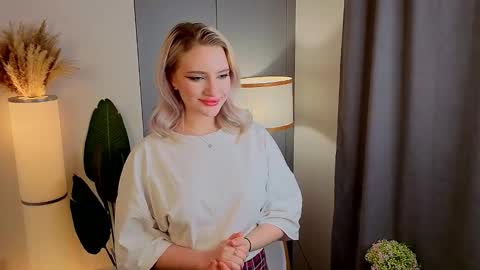 Snapshot of brunaalcorn chatting on November 2025 09:08:01 PM Doris online show from November 2025 09:08:01 PM