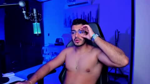 Snapshot of bruno_diaz31 chatting on November 2025 03:30:02 AM Bruno online show from November 2025 03:30:02 AM