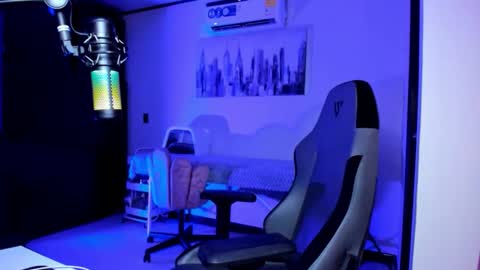 Snapshot of bruno_diaz31 chatting on November 2025 05:07:02 AM Bruno online show from November 2025 05:07:02 AM