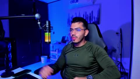 Snapshot of bruno_diaz31 chatting on December 2025 03:23:01 AM Bruno online show from December 2025 03:23:01 AM