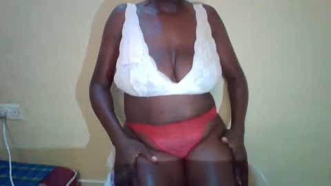 Bobbie online show from November 2025 08:07:01 PM