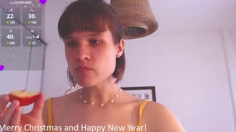 Snapshot of buckwheat_queen chatting on December 2024 09:19:01 PM Mira online show from December 2024 09:19:01 PM