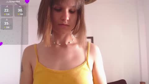 Snapshot of buckwheat_queen chatting on February 2025 12:39:01 PM Mira online show from February 2025 12:39:01 PM