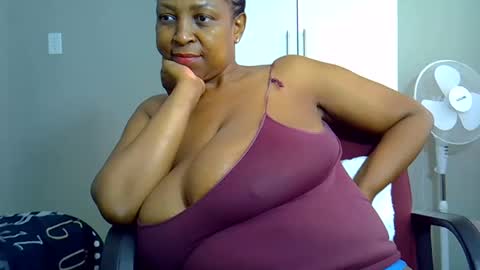 bustytessa37 online show from February 2025 06:30:02 AM