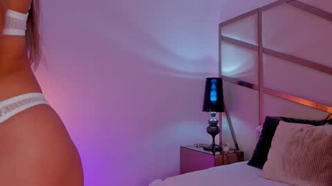 Anna Banana online show from November 2025 11:48:02 PM