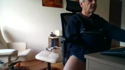 camcologne online show from December 2024 11:13:01 AM
