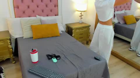 Candy online show from February 2025 01:41:02 AM