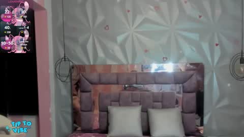 Ania online show from December 2024 11:01:01 AM