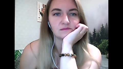 Snapshot of candyolime chatting on September 2025 08:42:01 PM Daisy online show from September 2025 08:42:01 PM