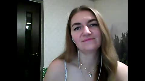 Snapshot of candyolime chatting on December 2025 09:31:02 PM Daisy online show from December 2025 09:31:02 PM