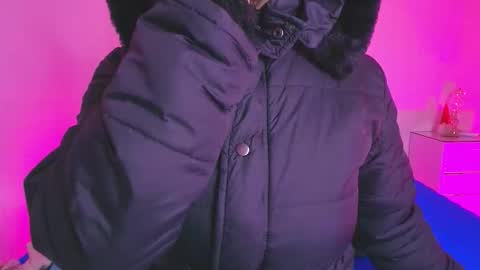 Aura  online show from November 2025 11:53:02 AM