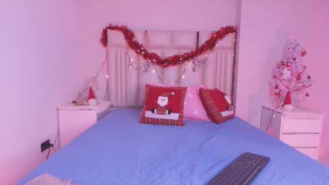 Aura  online show from December 2025 12:00:02 PM