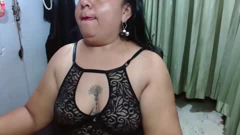 Snapshot of canelacollins chatting on December 2025 05:01:01 AM CanelaCollins online show from December 2025 05:01:01 AM