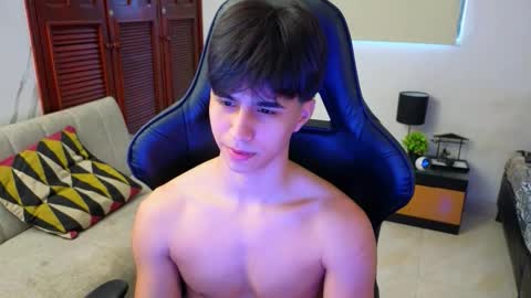 carl_dixon online show from December 2025 07:30:02 PM