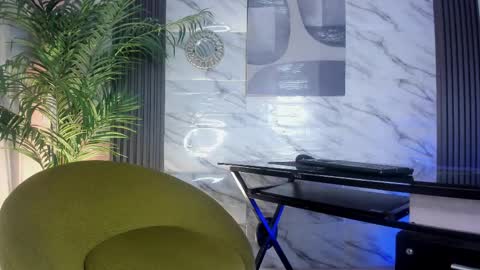 Carla  online show from February 2025 05:11:02 PM