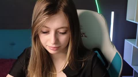 Carolina online show from February 2025 04:26:02 AM