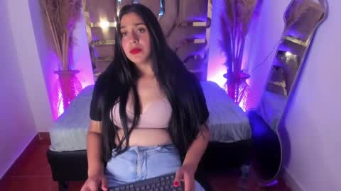 Catalina bustos online show from February 2025 03:59:02 AM