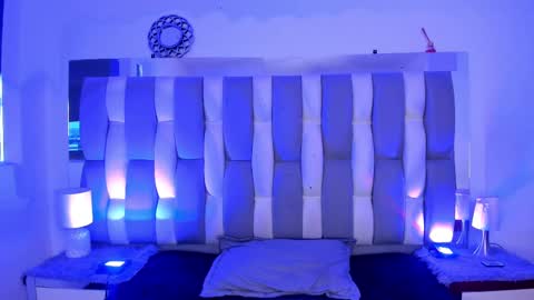 Cat  online show from December 2024 03:47:01 PM