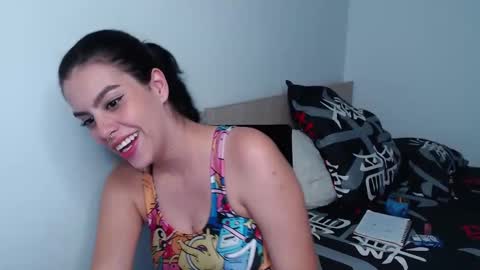 Snapshot of cazadora80s chatting on December 2024 05:15:01 AM cazadora80s online show from December 2024 05:15:01 AM