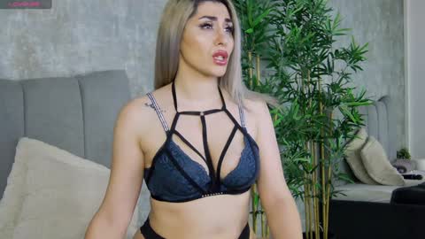 CelineMeyer online show from December 2024 11:08:02 AM
