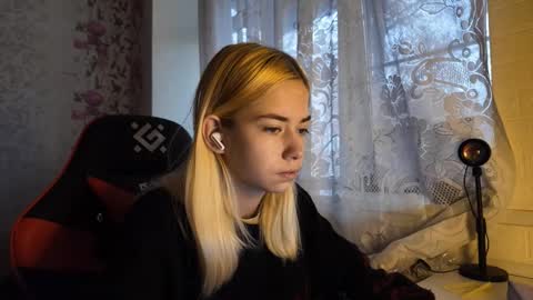 Snapshot of charleneschonert chatting on November 2025 07:52:02 AM Nancy online show from November 2025 07:52:02 AM