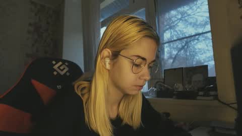 Snapshot of charleneschonert chatting on November 2025 08:13:01 AM Nancy online show from November 2025 08:13:01 AM