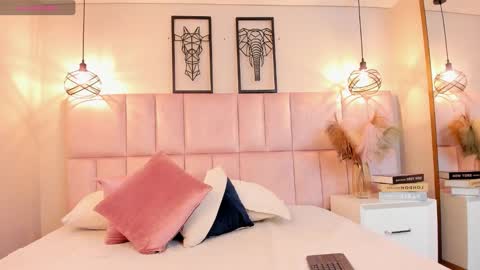 Snapshot of charlotte__hall_ chatting on December 2025 03:22:01 AM Daniela online show from December 2025 03:22:01 AM