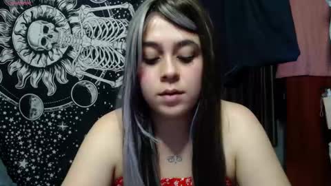 cherrypeach_ online show from October 2025 05:58:02 AM