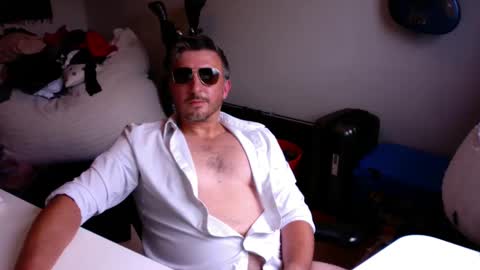 ThisCheeseBetterBeGuda online show from September 2025 07:48:02 PM