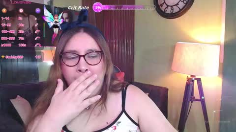chloe_prg online show from September 2025 06:04:02 AM