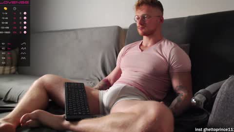 redhead thief of sausages and hearts online show from December 2024 08:37:02 AM