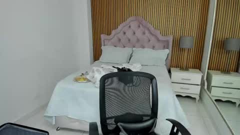 Snapshot of cintiacolins chatting on November 2025 08:41:01 PM CintiaCollins online show from November 2025 08:41:01 PM