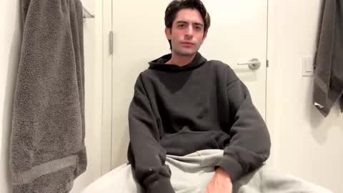 ckeefer96 online show from November 2025 06:30:02 PM