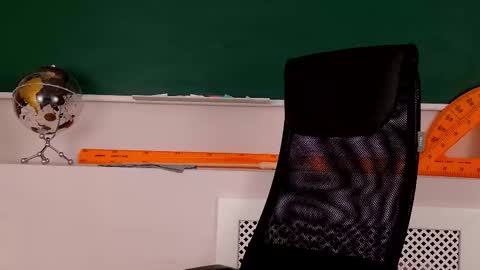 Snapshot of clairemathis chatting on November 2025 02:45:02 PM Claire online show from November 2025 02:45:02 PM