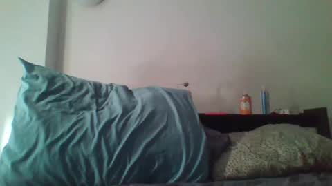 cloudy_pleasure online show from September 2025 08:23:01 PM