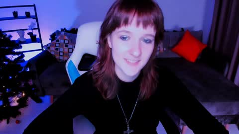 Snapshot of clover_red chatting on January 2025 02:57:01 PM Clover follow me online show from January 2025 02:57:01 PM