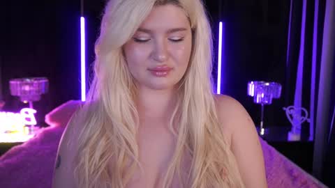 onlyfans amyleyy online show from December 2024 07:25:01 AM