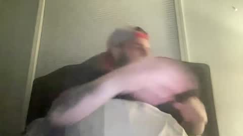 Snapshot of concentralized chatting on January 2025 04:05:01 AM Matt online show from January 2025 04:05:01 AM