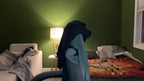 Snapshot of concentralized chatting on December 2025 12:48:01 AM Matt online show from December 2025 12:48:01 AM