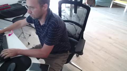 Snapshot of coolnerdguy79 chatting on September 2025 07:19:01 AM coolnerdguy79 online show from September 2025 07:19:01 AM