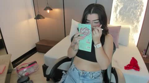 C O R A L  online show from November 2025 08:19:02 PM