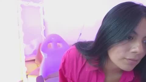 Carolina  online show from February 2025 03:26:02 AM