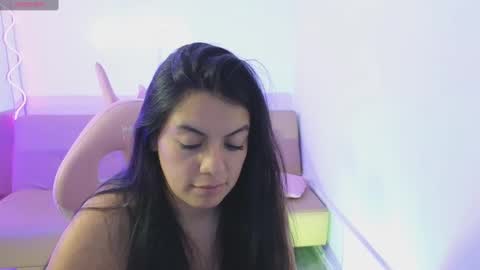 Carolina  online show from March 2025 10:05:02 AM