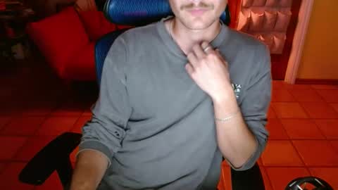 Snapshot of couldbesleeping chatting on November 2025 01:48:02 AM couldbe online show from November 2025 01:48:02 AM