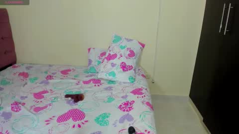 Snapshot of couple_megan_and_jhon2 chatting on November 2025 11:05:01 PM couple_megan_and_jhon2 online show from November 2025 11:05:01 PM