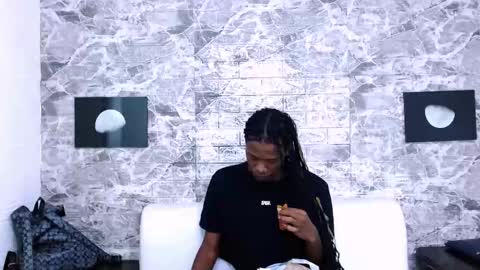 Snapshot of criisbrown_ chatting on November 2025 11:18:02 AM CriisBrown online show from November 2025 11:18:02 AM