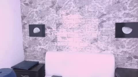 Snapshot of criisbrown_ chatting on November 2025 11:03:01 AM CriisBrown online show from November 2025 11:03:01 AM